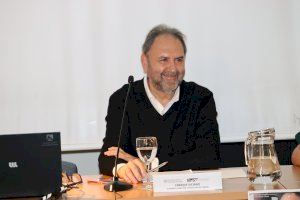 El director de cine Enrique Viciano visita el Cemab