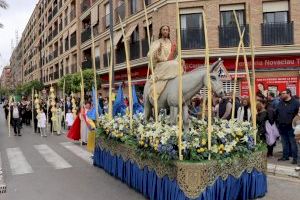 La Semana Santa arranca con un Domingo de Ramos de puro sentimiento en Torrent