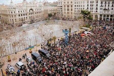 L'alcaldessa agraïx la labor dels servicis municipals durant les Falles 2024 L'alcaldessa agraïx la labor dels servicis municipals durant les Falles 2024