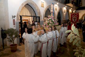 El Cristo de las Penas recorre las calles de Ciutat Vella
