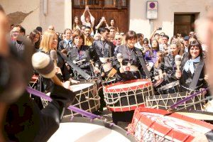 Rozalén i Bea Romero inicien una multitudinària i vibrant Rompida de l'Hora a l'Alcora