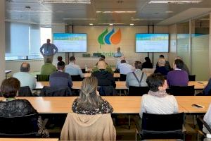 200 empleados de i-DE en Alicante ponen el foco en el papel clave de las redes en la transición energética