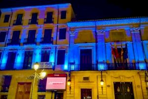 Sueca se une al movimiento Light it up blue para conmemorar el Día Mundial de Concienciación del Autismo