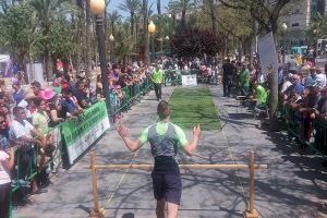 El domingo se celebrará la XII edición del Campeonato Mundial de Lanzamiento de Hueso de Dátil
