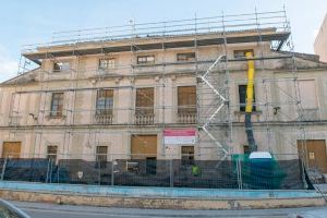 Bocairent interviene en la cubierta del palacio Barón de Casanova