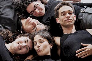 La nueva producción del Escalante, creada por Bramant Teatre, se centra en el paso de la infancia al mundo adulto