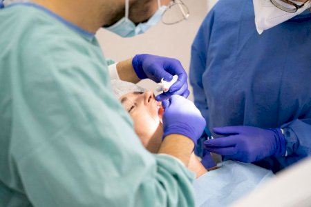 ¿Qué tratamientos del dentista te puedes deducir en la declaración de la Renta 2023?
