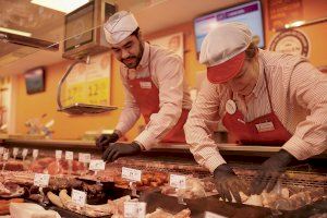 Consum te busca para trabajar este verano con miles de vacantes ya disponibles en la Comunitat Valenciana
