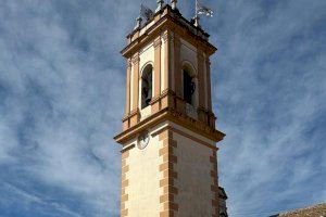El campanario de Mascarell ya marca las horas: modernizan el servicio que permite el toque de campanas desde el móvil
