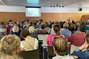 Més de 130 persones majors assistixen a la jornada sobre seguretat que impartix la Policia Local en el centre de Benicalap Més de 130 persones majors assistixen a la jornada sobre seguretat que impartix la Policia Local en el centre de Benicalap