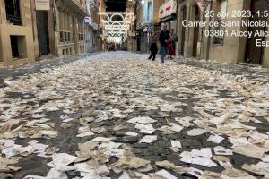 Alcoy refuerza el servicio de limpieza y recogida de residuos durante las Fiestas de Moros y Cristianos - (foto 2)
