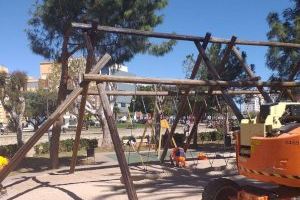 Peñíscola lleva a cabo múltiples mejoras y tareas de mantenimiento en los parques infantiles