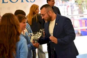 Benlloch avala la proyección del concurso de robótica del colegio Fundación Flors, Vilabot, como referente en innovación educativa - (foto 4)