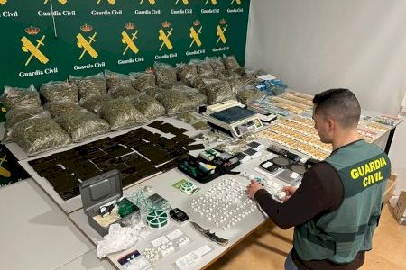 'Telecoca' y 'Happy Hour': los servicios de más de 30 drogadictos detenidos en una macro operación en la Comunitat Valenciana 'Telecoca' y 'Happy Hour': los servicios de más de 30 drogadictos detenidos en una macro operación en la Comunitat Valenciana
