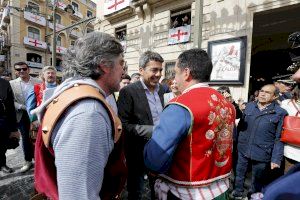 Carlos Mazón asiste a las Fiestas de Moros y Cristianos de Alcoi