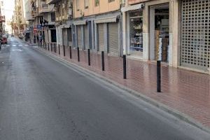 Més Santa Pola pide cambiar bolardos por árboles en el muncipio