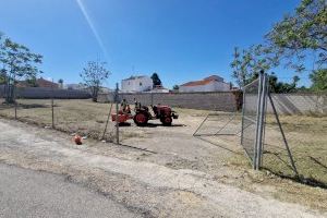 L'Ajuntament de l'Eliana neteja quasi 35.000 m² de solars i parcel·les municipals