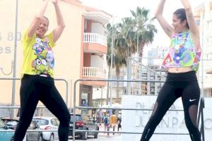 Los jóvenes, primeros en disfrutar del dispositivo montado para la celebración de “El Campello Fitness” este fin de semana - (foto 16)