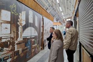 El Mercado Municipal de Burriana viaja al pasado con la instalación de vinilos decorativos