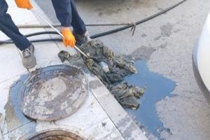 “Es incomprensible que los vecinos sigan la costumbre de tirar todo por el inodoro": El Campello, atascado por las toallitas “Es incomprensible que los vecinos sigan la costumbre de tirar todo por el inodoro": El Campello, atascado por las toallitas