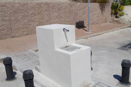 Amjasa repara la fuente de agua potable del punto de servicio de caravanas