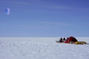 Un alpinista de Castellón zarpa a Groenlandia para explorar 1.600 kilómetros de hielo y viento - (foto 6)