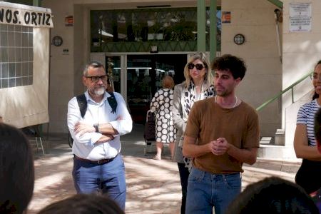 Crevillente organiza visitas guiadas al Mercado de Abastos para fomentar hábitos saludables de alimentación entre los escolares