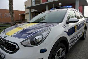 Héroes sin capa: La Policía Local de El Campello salva la vida de un hombre inconsciente dentro de una tienda