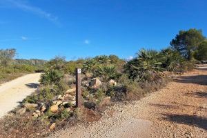 Benissa inicia la señalización de doce nuevas rutas deportivas especializadas en el medio natural