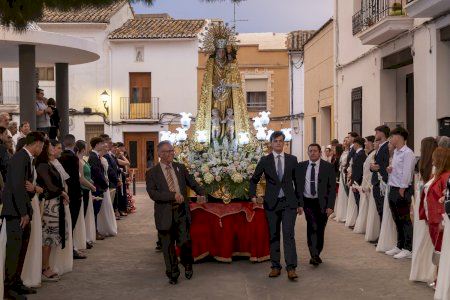 Benetússer celebra las festividades en honor a la Virgen de los Desamparados