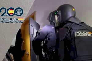 Asalto violento en Alicante: dos encapuchados atan a un hombre, le encañonan y le roban todo lo que tiene