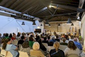 El Encuentro de Clubes de Lectura con Carmen Amoraga reúne a unas 90 personas en Olocau - (foto 12) El Encuentro de Clubes de Lectura con Carmen Amoraga reúne a unas 90 personas en Olocau - (foto 12)