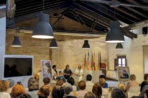 El Encuentro de Clubes de Lectura con Carmen Amoraga reúne a unas 90 personas en Olocau - (foto 13) El Encuentro de Clubes de Lectura con Carmen Amoraga reúne a unas 90 personas en Olocau - (foto 13)