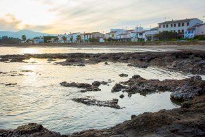Muere un hombre en una playa de Cabanes