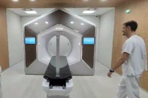 El Hospital General de Elche incorpora un equipo de última tecnología que permite realizar radioterapia adaptativa en la C. Valenciana El Hospital General de Elche incorpora un equipo de última tecnología que permite realizar radioterapia adaptativa en la C. Valenciana