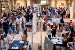 La tasa de empleo del estudiantado de grado de la Universitat de València supera el 90% por primera vez