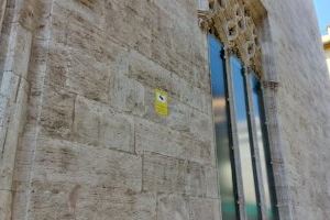 El Ayuntamiento de València retirará los carteles de ‘zona videovigilada’ colocados en los monumentos históricos - (foto 2)