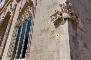 El Ayuntamiento de València retirará los carteles de ‘zona videovigilada’ colocados en los monumentos históricos - (foto 3)