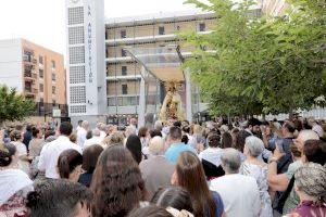 La Virgen de los Desamparados visita la parroquia Patriarca San José de Valencia y su colegio diocesano La Virgen de los Desamparados visita la parroquia Patriarca San José de Valencia y su colegio diocesano