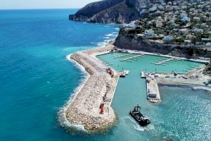 Las obras de Puerto Blanco permiten ampliar la playa en 700 m² de extensión - (foto 2)