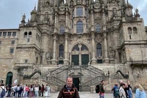 3.000 quilòmetres d'esperança des de Roma fins a Compostela: el valencià José Arredondo arriba a Santiago en una gesta solidària - (foto 3)