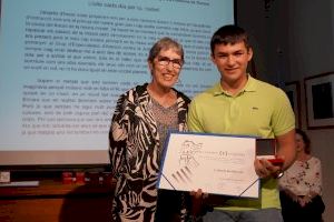 La Puríssima de Torrent gana el premi literari modalitat Batxillerat del Consell Valencià de Cultura - (foto 2)