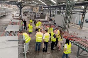 Ivace+i Internacional y Cámara de Castellón organizan una misión de distribuidores de azulejo procedentes de Reino Unido Ivace+i Internacional y Cámara de Castellón organizan una misión de distribuidores de azulejo procedentes de Reino Unido