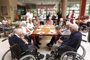 L’alcalde,  la regidora de serveis socials i el regidor de Tercera Edat van visitar la Residència Nova Edat