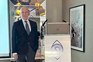 Un reputado oftalmólogo valenciano recibe una prestigiosa distinción y es reconocido como uno de los más influyentes del mundo Un reputado oftalmólogo valenciano recibe una prestigiosa distinción y es reconocido como uno de los más influyentes del mundo