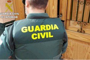 Descubren los cadáveres de un matrimonio en Villena: el hombre ahorcado y la mujer, postrada en la cama Descubren los cadáveres de un matrimonio en Villena: el hombre ahorcado y la mujer, postrada en la cama