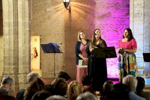 El festival de música "Les Nits del Castell" ompli el claustre en el seu primer concert - (foto 2)