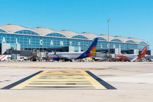 Ampliació de l'aeroport Alacant-Elx: la Generalitat no renúncia a la segona pista