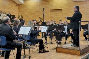 La Unión Musical Santa Cecilia de Villar estrena en España Sons of the midnight Sun del compositor finlandés Timo Forsström - (foto 2)