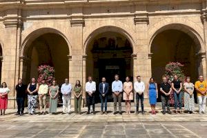 L'Ajuntament de Castelló guarda un minut de silenci per les cinc dones assassinades per les seues parelles aquest passat cap de setmana